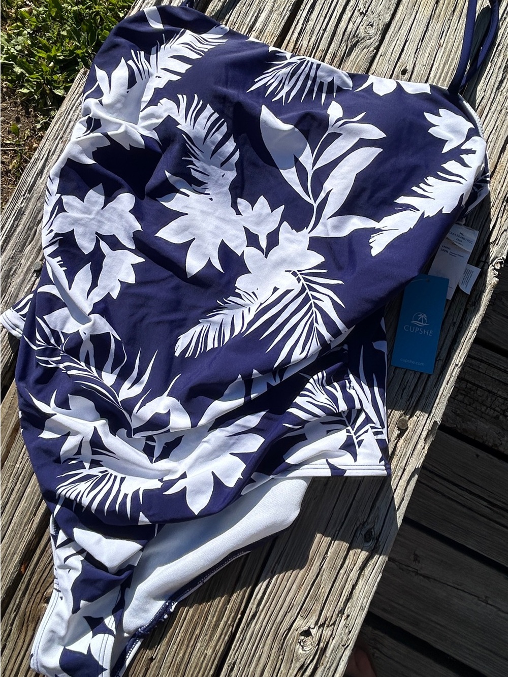 Cupshe One Piece Swimsuit Women XL Blue White Floral Tropical Shelf Bra NWT - Picture 2 of 6
